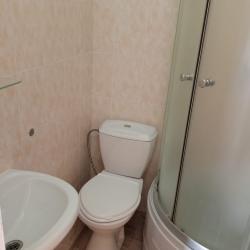 Комната комфорт с 2 односпальными и 1 двуспальной кроватью