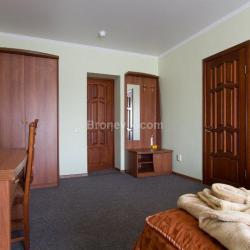 Номер стандарт с 1 двуспальной кроватью