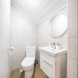 Коттедж у Озера с 3-мя спальнями (120 кв.м)