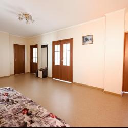 Фото Апартаменты на улице Ерошевского 18