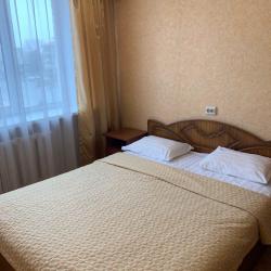 Номер стандарт с 1 двуспальной кроватью