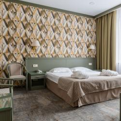 Номер стандарт улучшенный с 1 двуспальной кроватью