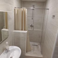 Номер стандарт с 1 двуспальной кроватью