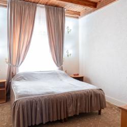 Номер стандарт с 1 двуспальной кроватью