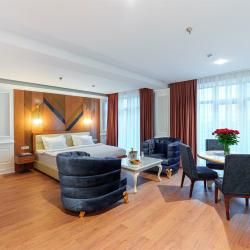 Номер люкс с 1 двуспальной кроватью