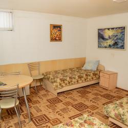 Кровать в 1-местном общем номере (без окна)