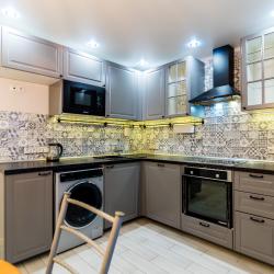 Фото Отель LetoApart (ЛетоАпарт) на улице Суворовская 77-312