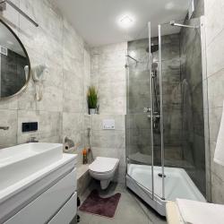 Номер повышенной комфортности с 1 двуспальной кроватью #8