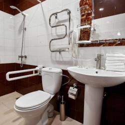 Номер стандарт семейный с 1 двуспальной кроватью