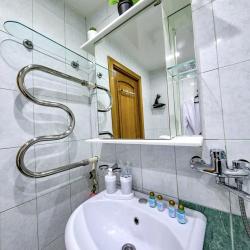 Фото Отель 4 Сезона в микрорайоне Мирный 1/2