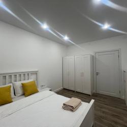 Фото Отель Стильная 1-к квартира в центре города