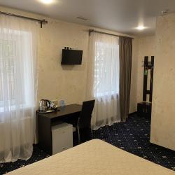 Номер стандарт с 1 двуспальной кроватью (с завтраком)