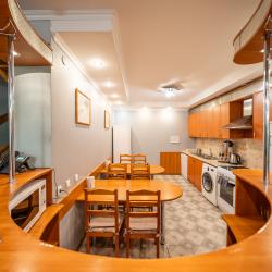 Большой коттедж с сауной