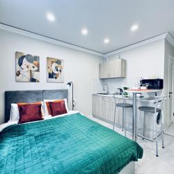 Фото Отель Vegas apartments на улице Бурнаковская 111