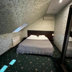 Номер стандарт с 1 двуспальной кроватью