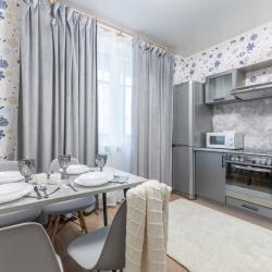 Фото Апартаменты Комфорт на улице Амирхана Еники 17