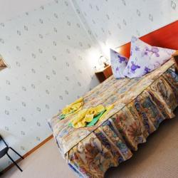 Номер люкс с двуспальной кроватью и кухней (корпус 6)