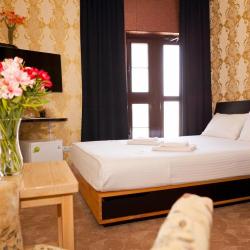 Фото Отель Тизори