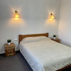 Номер стандарт семейный с 1 двуспальной кроватью