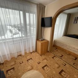 2-комнатный номер полулюкс бизнес с 1 двуспальной кроватью