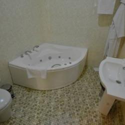 Номер люкс с 1 двуспальной кроватью