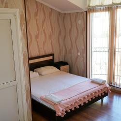 Комната стандарт с 1 двуспальной кроватью и балконом