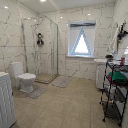 1-комнатные апартаменты студия Красной Армии 136/11