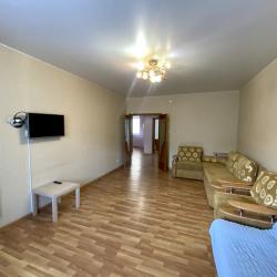 2-комнатные апартаменты стандарт 2-к. кв. ул. Токмакова 36 №42