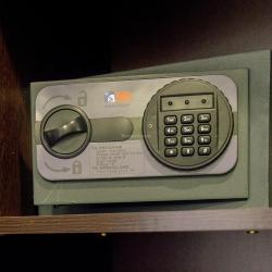 Номер эконом улучшенный с 1 двуспальной кроватью