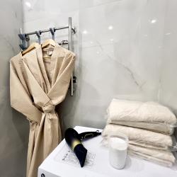 2-комнатные апартаменты стандарт в центре Тюмени с живописным прудом