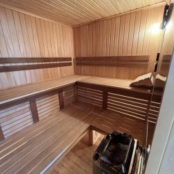 Коттедж стандарт с 1 односпальной и 6 двуспальными кроватями