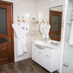 Номер стандарт улучшенный с 1 двуспальной кроватью