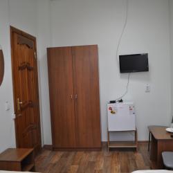 Номер эконом с 2 односпальными кроватями (общие удобства)