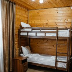 Комната комфорт с 1 двуспальной и 1 двухъярусной кроватью