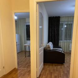 Фото Апартаменты на улице Автомобилистов 4