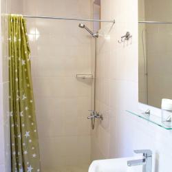 Комната полулюкс с 1 двуспальной кроватью