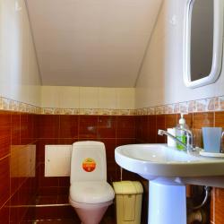 Номер стандарт семейный с 2 односпальными и 1 двуспальной кроватью