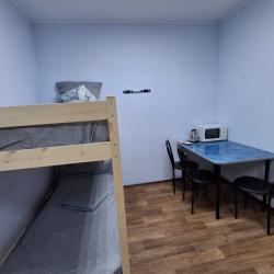 Кровать в 7-местном общем мужском номере