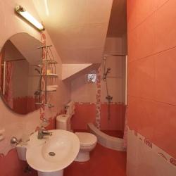 Коттедж премиум с 4 односпальными и 1 двуспальной кроватью