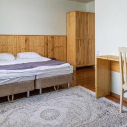 2-местный номер стандарт (вид на парковку)