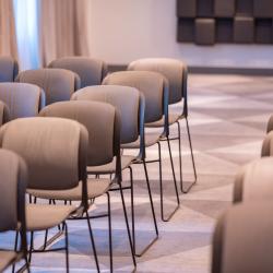 Фото Отель Holiday Inn Express Yerevan (Холидей Инн Экспресс )