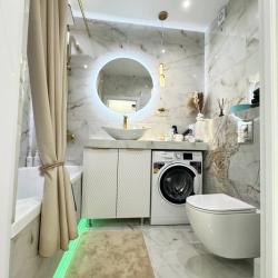 Фото Апартаменты Housevip на улице Павла Буравцева