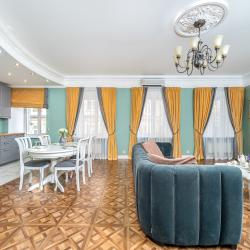 Фото Отель Трехкомнатная квартира на Казанской улице,45