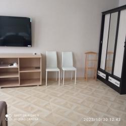 Номер улучшенный с 1 двуспальной кроватью и диваном (Джуниор Сьюит)