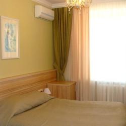 Номер стандарт с 1 двуспальной кроватью