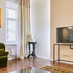 Фото Отель FlatStay Кирилловская 22| 3шка с просторной гостиной на 8 человек в центре