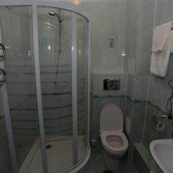 Номер улучшенный стандарт с 1 двуспальной кроватью