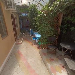 Комната стандарт с 1 двуспальной кроватью и диваном