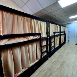 Кровать в 12-местном общем номере