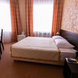 Номер стандарт с 1 двуспальной кроватью